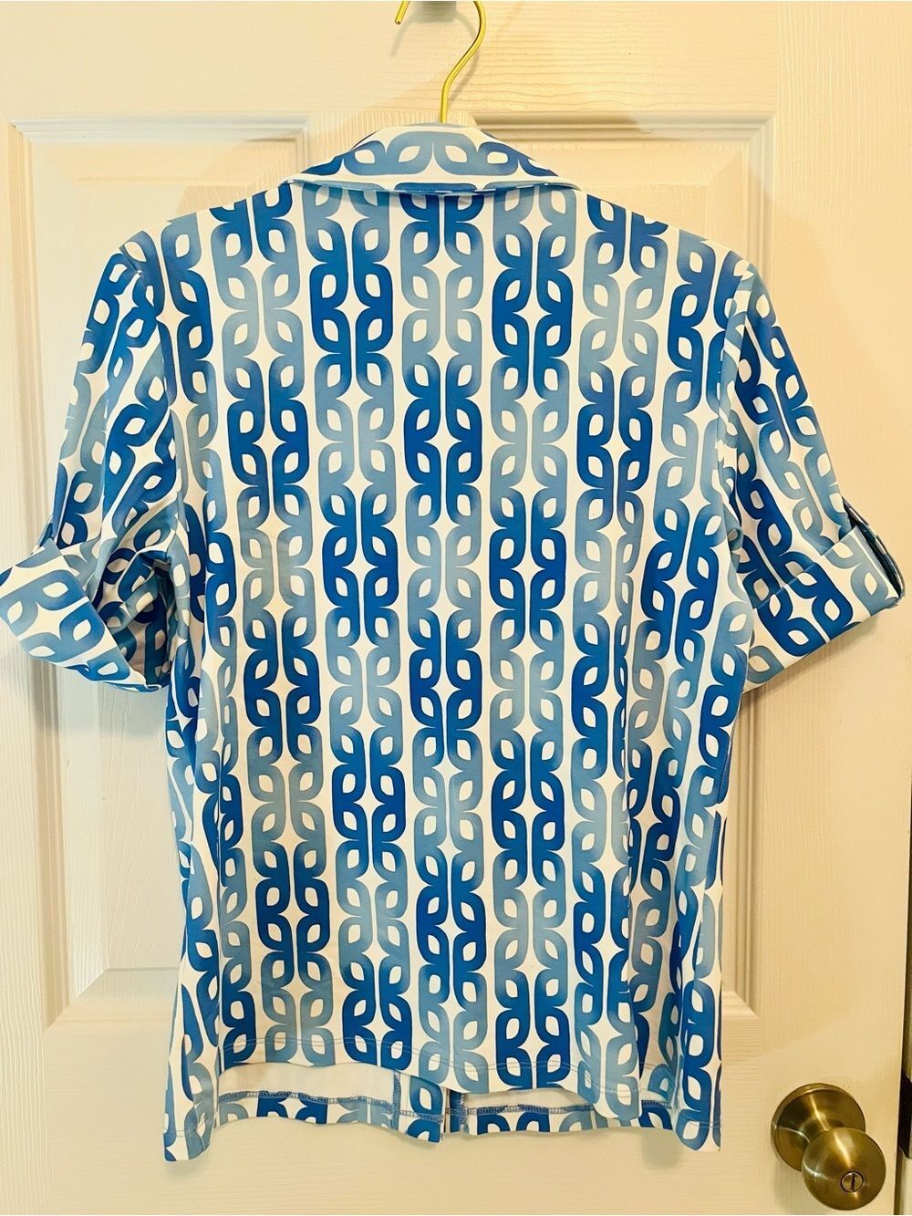 J.McLaughlin Blue & White Geometric Print Button Front Blouse - Picture 11 of 12